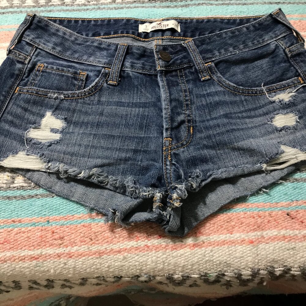 SEXY W 26 Hollister super short  distressed  shorts